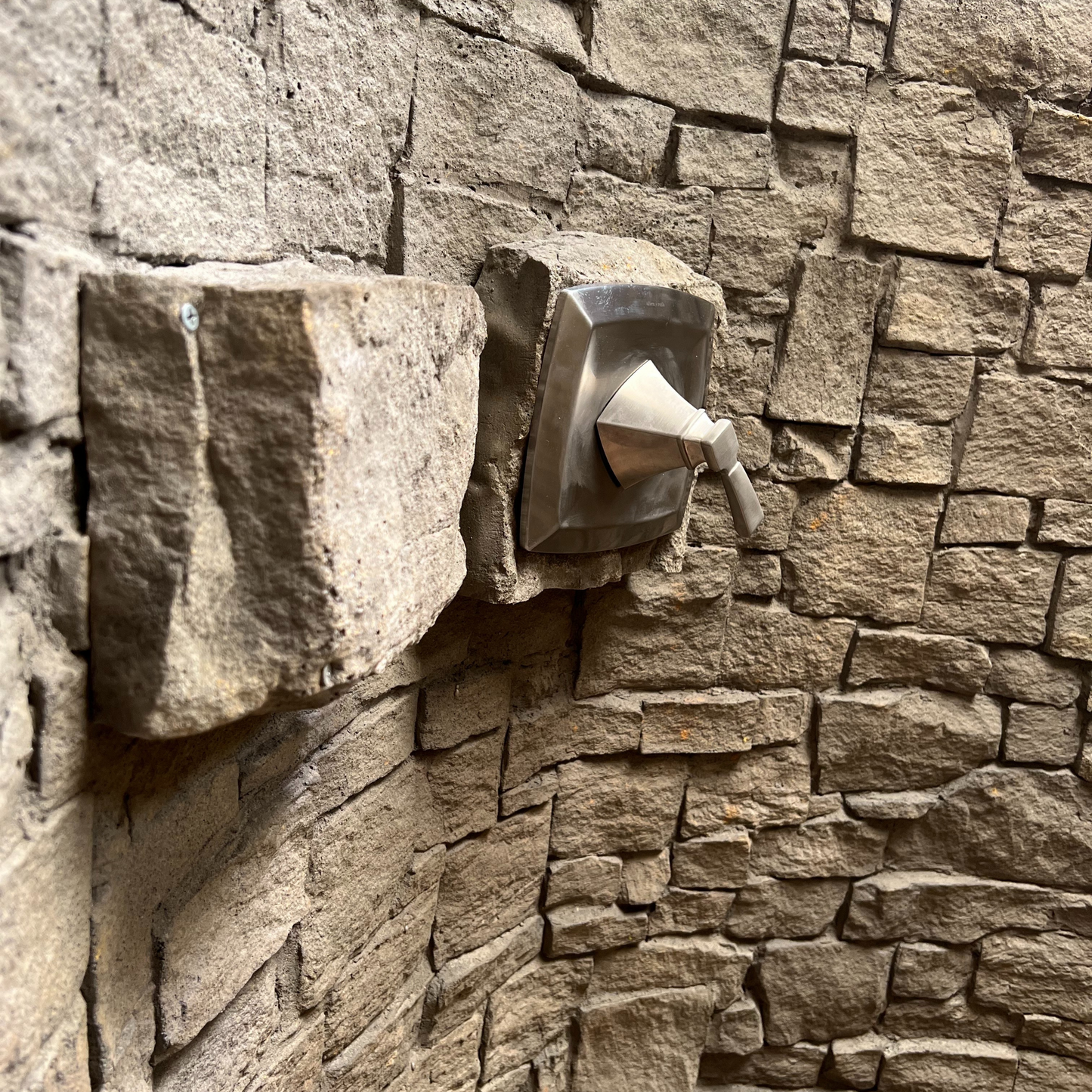 Cobblestone Rock Wall Panel 16’ x 9’