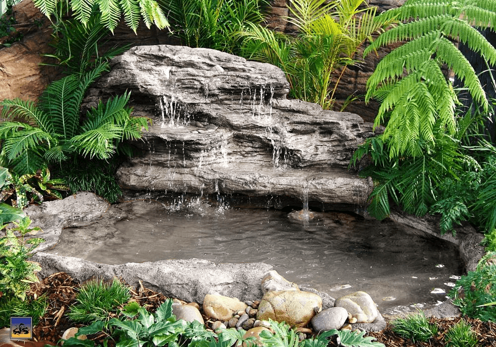 Large Edge Waterfall-002