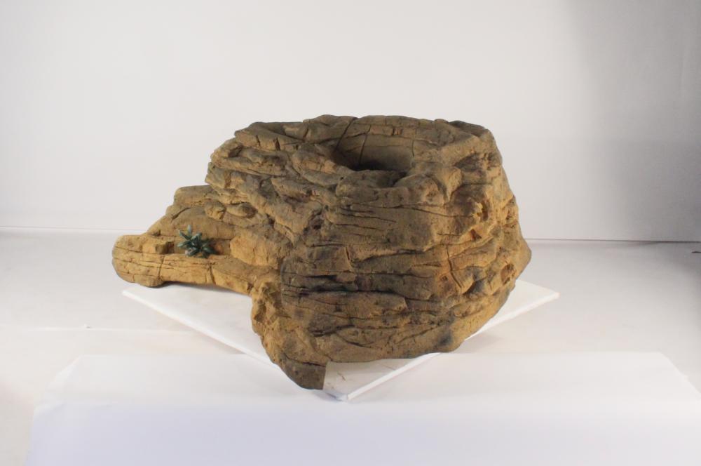 Large Edge Waterfall-006-Corner